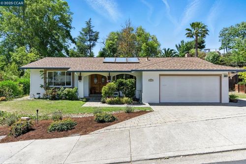 3824 Via Granada, Moraga, CA, 94556-1635 | Card Image