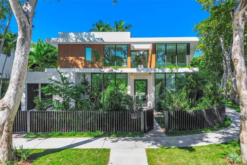 1661 Onaway Dr, Miami, FL, 33133-2546 | Card Image