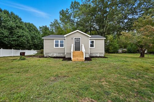 3613 Weiss Ln, Chesapeake, VA, 23323-1142 | Card Image