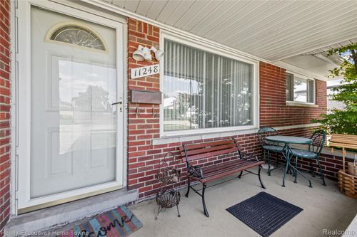 11248 Forrer Dr, Sterling Heights, MI, 48312-4947 | Card Image