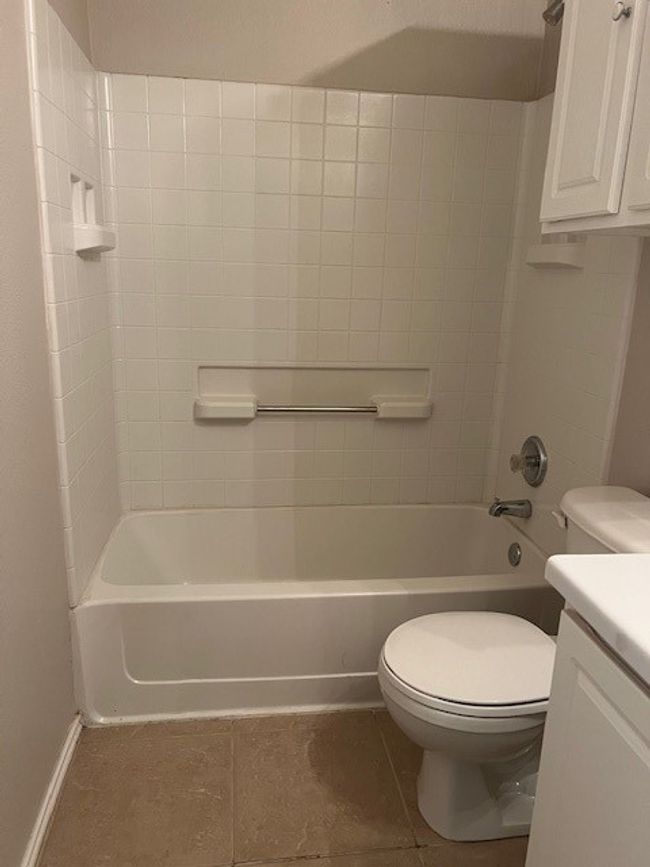184 Dandelion Loop, House other with 3 bedrooms, 2 bathrooms and null parking in Kyle TX | Image 14