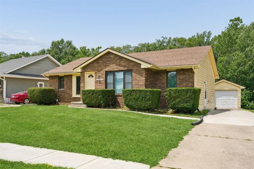 4324 50th St, Des Moines, IA, 50310-2927 | Card Image