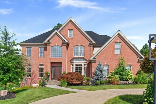 204 Fieldgate Dr, Pittsburgh, PA, 15241-2107 | Card Image