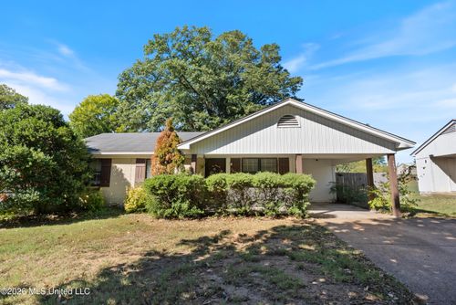 7631 W Southaven Circle, Southaven, MS, 38671 | Card Image