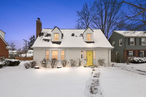 1218 Westmoorland St, Ypsilanti, MI, 48197-4652 | Card Image