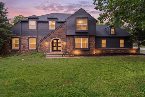 307 S Sunset Ln, Raymore, MO, 64083-9697 | Card Image