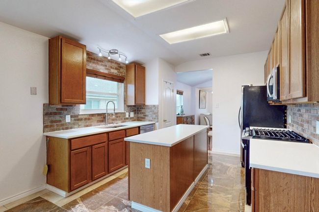 Kitchen | Image 14