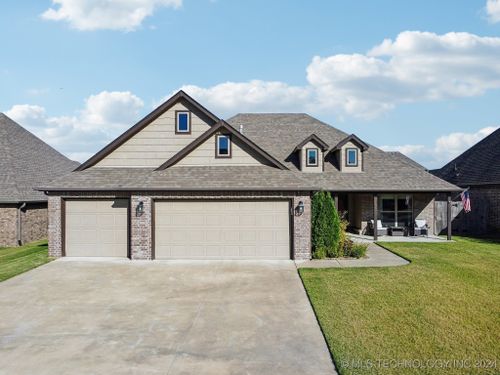 8105 N 74th Eastavenue, Owasso, OK, 74055 | Card Image