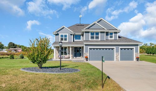 W2464 Leasure Way, East Troy, WI, 53120-8801 | Card Image