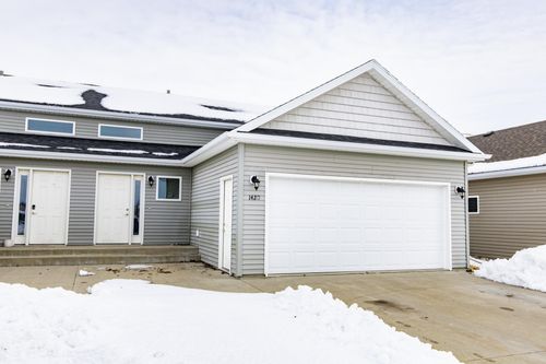 1420 Goldenwood Dr, West Fargo, ND, 58078-3961 | Card Image