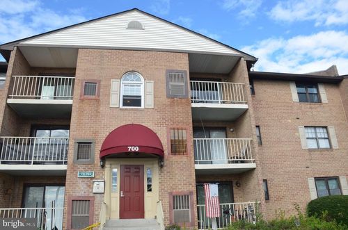 74-731 Governor House Cir, WILMINGTON, DE, 19809-2458 | Card Image