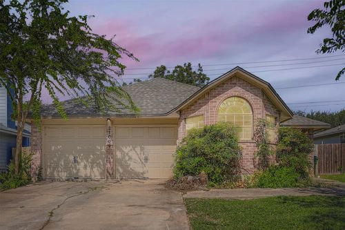 2100 Buckeye Ln, Round Rock, TX, 78664-2607 | Card Image