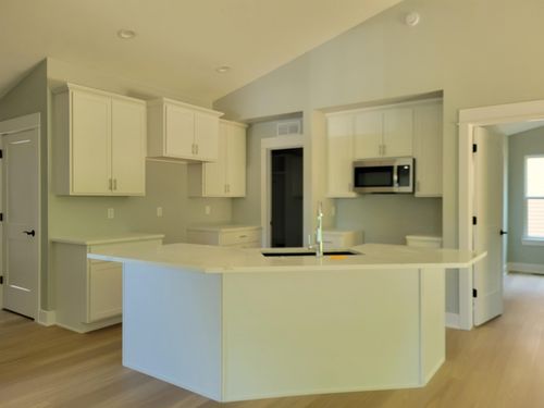 11453 Hidden Oaks Dr, Clio, MI, 48420-2905 | Card Image