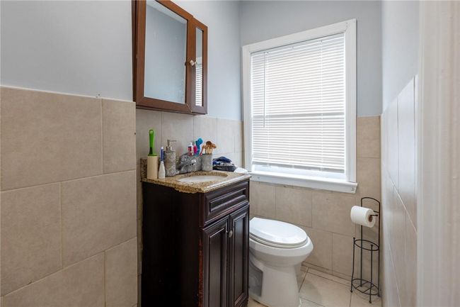 Bathroom | Image 9