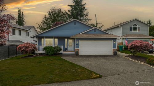 805 N Granite Ave, Granite Falls, WA, 98252-8775 | Card Image