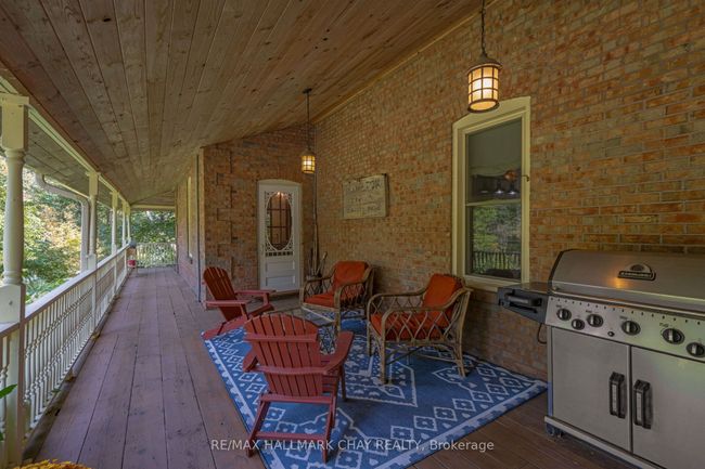 4950 Penetanguishene Rd, House other with 4 bedrooms, 3 bathrooms and 10 parking in Hillsdale ON | Image 11