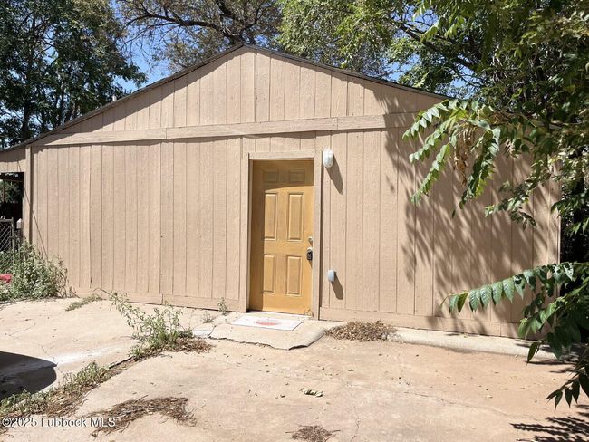 REAR - 2208 20 Th St, House other with 1 bedrooms, 1 bathrooms and null parking in Lubbock TX | Image 14