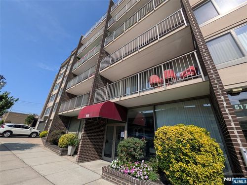 515 Anderson, Cliffside Park, NJ, 07010 | Card Image