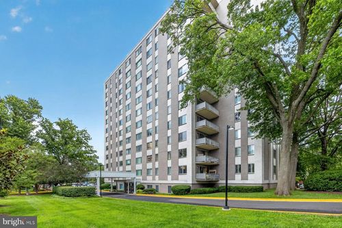 2-1004-8315 N Brook Ln, BETHESDA, MD, 20814-2666 | Card Image