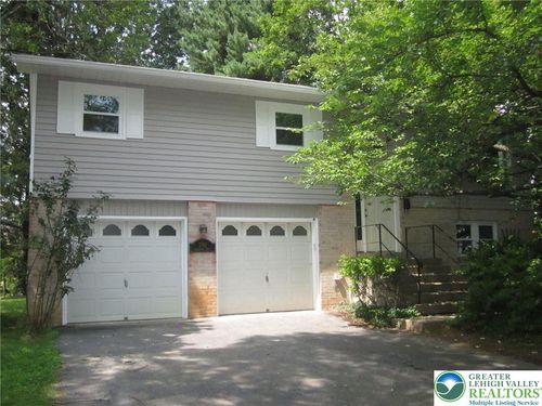 1741 Johnston Dr, BETHLEHEM, PA, 18017-2703 | Card Image