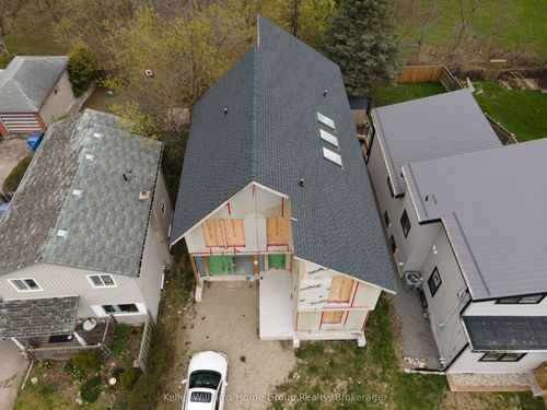 208 Grange St, Guelph, ON, N1E2W1 | Card Image