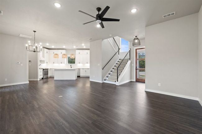18200 Fair Ln, House other with 3 bedrooms, 3 bathrooms and 2 parking in Jonestown TX | Image 13