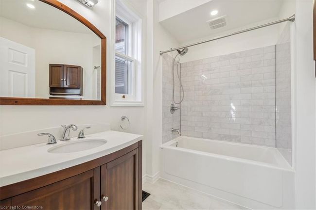81 Erie Ave, House other with 3 bedrooms, 4 bathrooms and 2 parking in Hamilton ON | Image 12