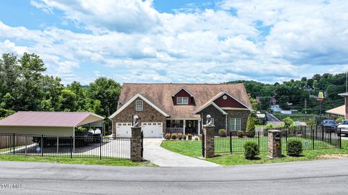 1404 Van Oaks Dr, Kingsport, TN, 37665-1631 | Card Image