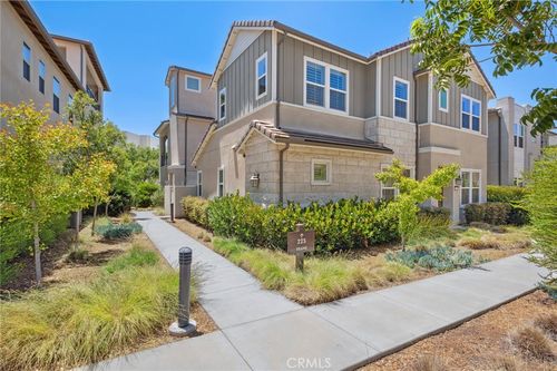 225 Frame, Irvine, CA, 92618-1374 | Card Image