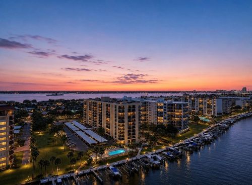 501-690 Island Way, CLEARWATER BEACH, FL, 33767-1927 | Card Image