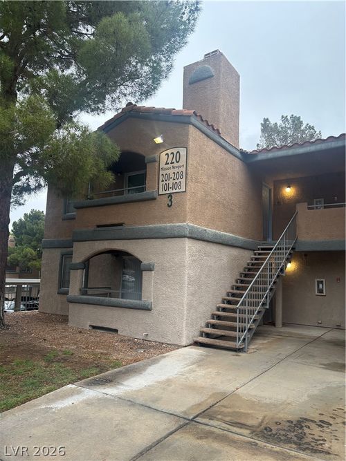 201-220 Mission Newport Ln, Las Vegas, NV, 89107-2779 | Card Image