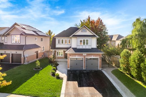 62 Windsor Cres, Barrie, ON, L4N0K4 | Card Image