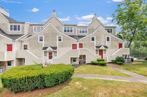 unit-409-173 Russo Ave, East Haven, CT, 06513-2755 | Card Image
