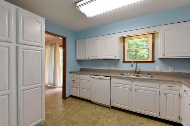 Kitchen | Image 12