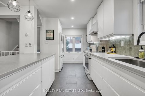 29 Patika Ave, York, ON, M9N2E7 | Card Image