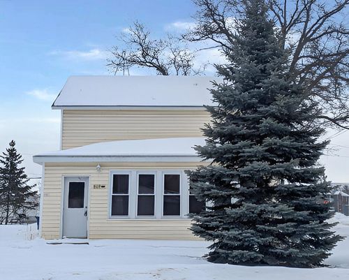 809 Maple St, Grayling, MI, 49738-1109 | Card Image