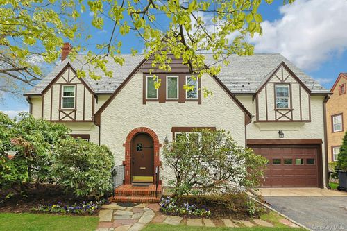 120 Harvard Dr, Hartsdale, NY, 10530-2026 | Card Image