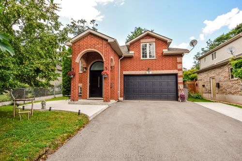 56 Monique Cres, Barrie, ON, L4M6Y4 | Card Image