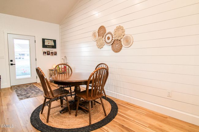 8127 Hawktree Dr, Townhouse with 3 bedrooms, 2 bathrooms and null parking in Bismarck ND | Image 21