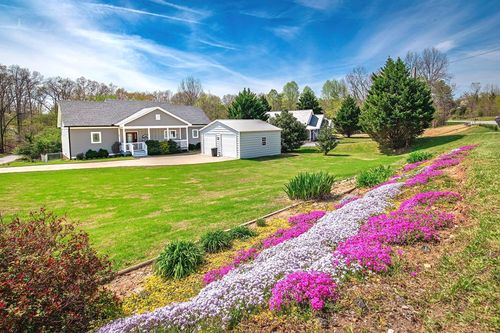 18 Shady Grove Ln, Blue Ridge, GA, 30513-6877 | Card Image