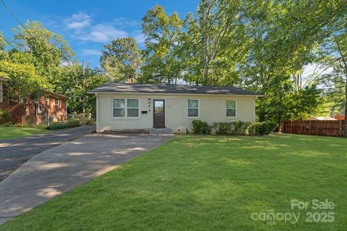 1117 Interurban Ave, Charlotte, NC, 28208-1826 | Card Image