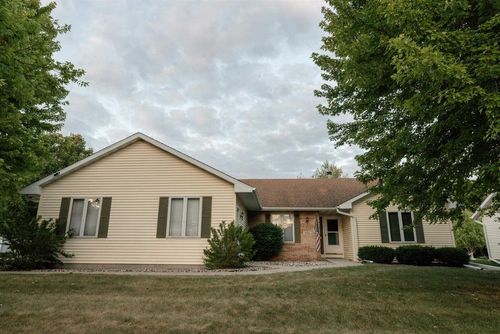 752 Westlawn Drive, Cottage Grove, WI, 53527 | Card Image