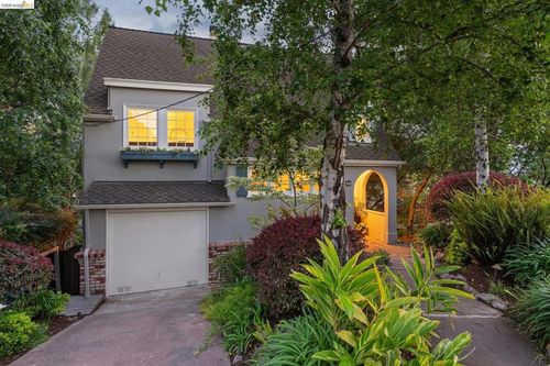 306 Wildwood Ave, Piedmont, CA, 94611-3818 | Card Image