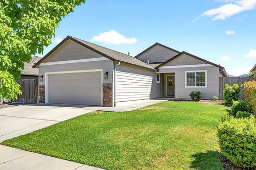 1041 Compton Way, Medford, OR, 97501-2373 | Card Image