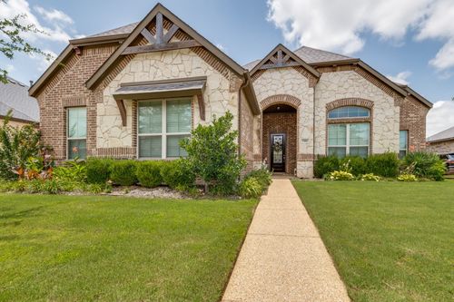 7302 Vicari Drive, Arlington, TX, 76001 | Card Image
