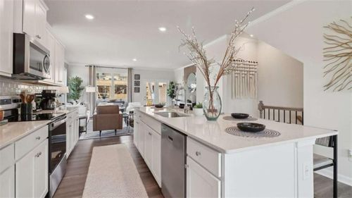 1008-208 College Cir, Hapeville, GA, 30354-1726 | Card Image