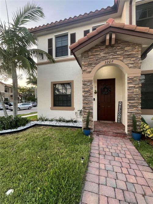 3209 Se 4th Ct, Homestead, FL, 33033-7223 | Card Image