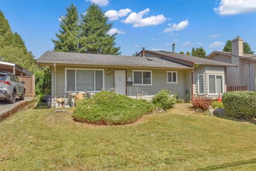 15835 Russell Ave, White Rock, BC, V4B2S5 | Card Image