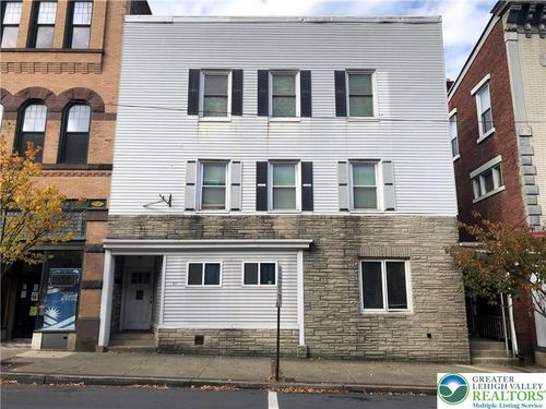 640 Main St, Slatington, PA, 18080-1420 | Card Image