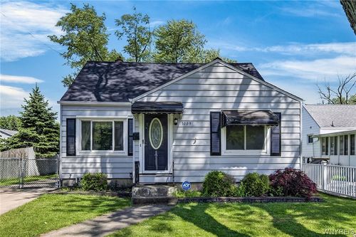 1009 Pasadena Ave, Niagara Falls, NY, 14304-2538 | Card Image